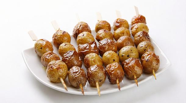 Шашлычок из черри картофеля